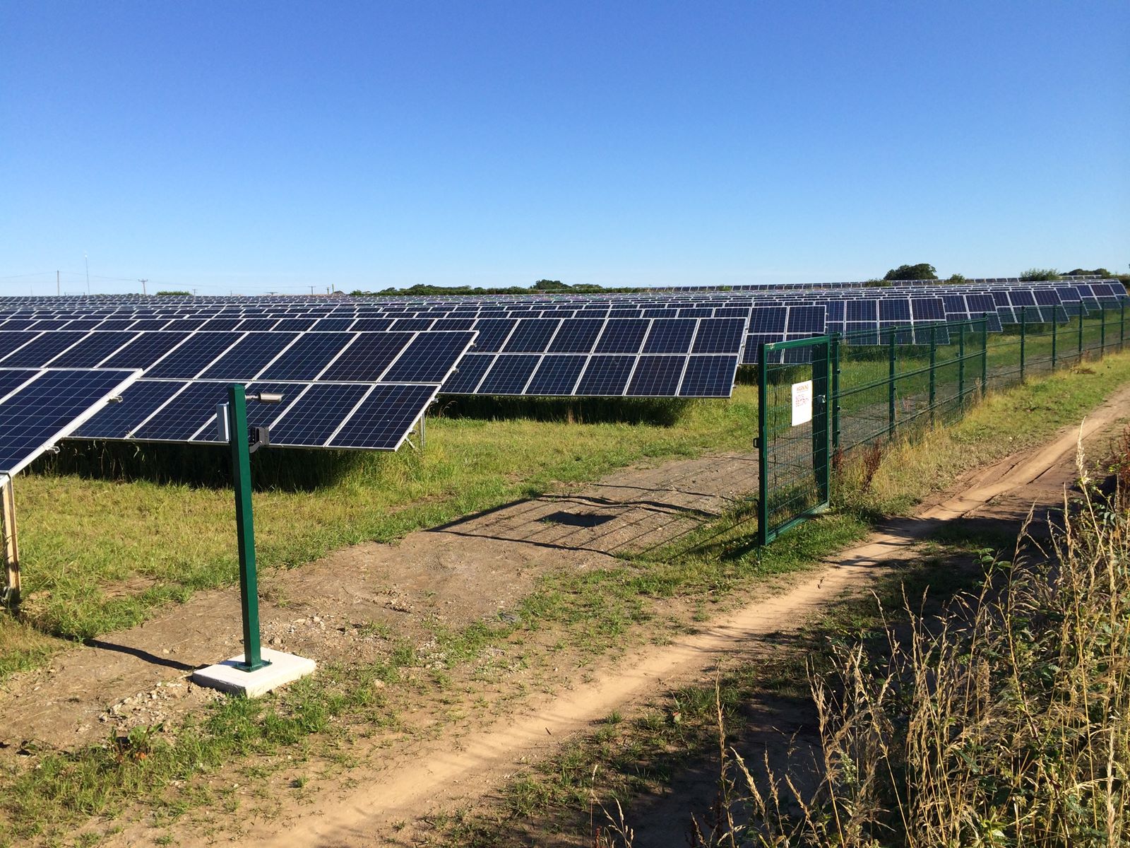 Phao Emdion - Partner f&uuml;r Sicherheit in Solarparks